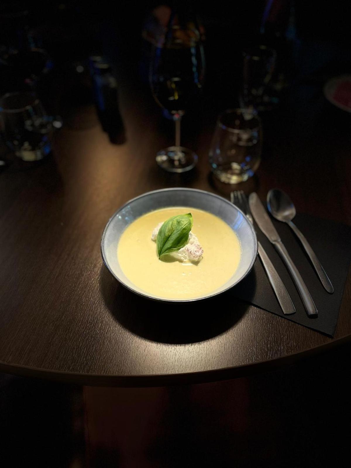 Logis Hotels Et Restaurant La Pause Rn7 La Coucourde ภายนอก รูปภาพ